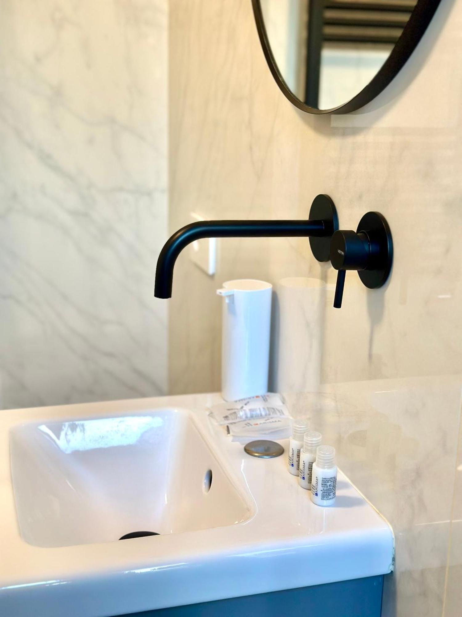 Appartement Casa Angelo Design Flat - Milan, Porta Venezia, 3 Metro Stops Duomo Milaan