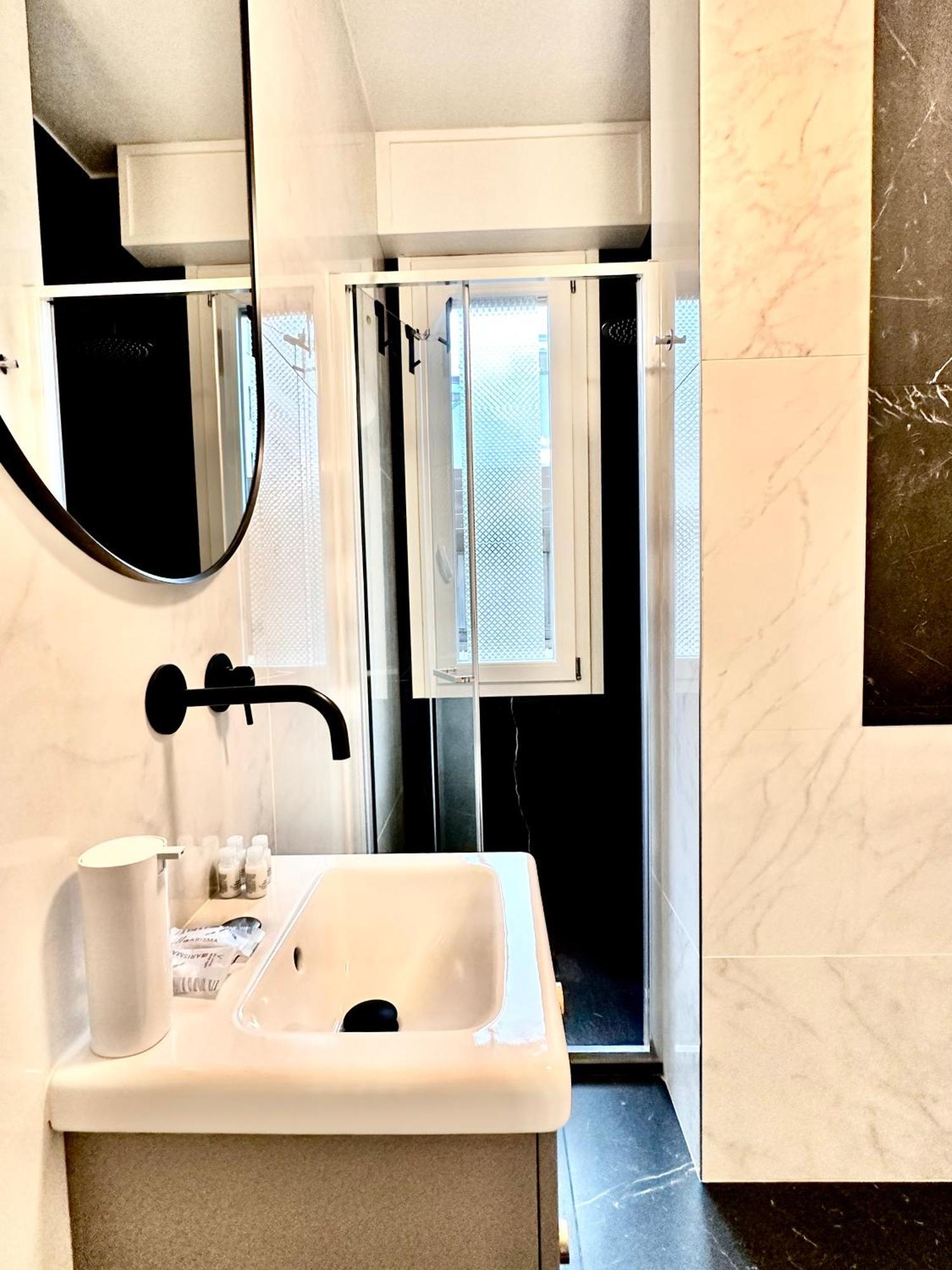 Casa Angelo Design Flat - Milan, Porta Venezia, 3 Metro Stops Duomo Appartement