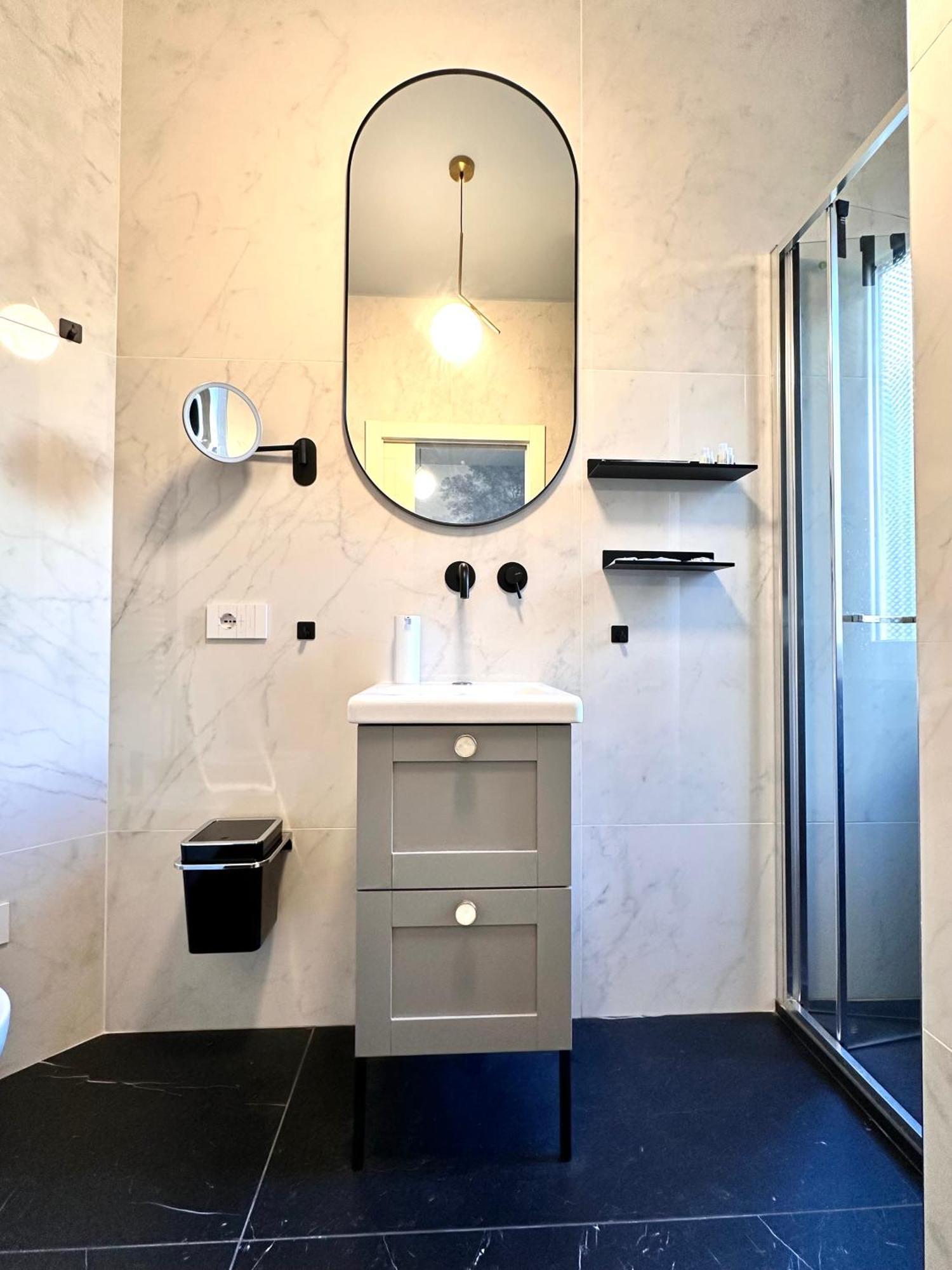 Casa Angelo Design Flat - Milan, Porta Venezia, 3 Metro Stops Duomo Milaan